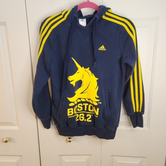 2015 Adidas Pullover Hooded Sweatshirt Boston 26.2 size XS Blue and Yellow - Picture 1 of 12